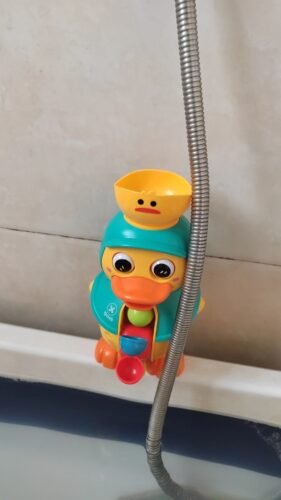 🛁🦆[SG Local Stock] JP Import Duck Bath Toy Spins, Sprays & Floats💦 photo review